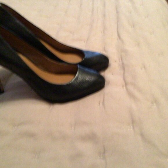 Banana Republic Black Leather Heel 6M - Picture 7 of 7